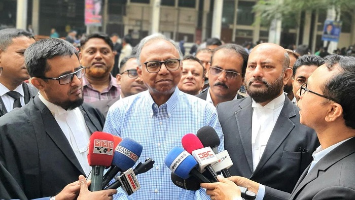ফ্যাসিবাদের পতন ছাড়া খালাস পেতাম না: মাহমুদুর রহমান ফ্যাসিবাদের পতন ছাড়া খালাস পেতাম না: মাহমুদুর রহমান