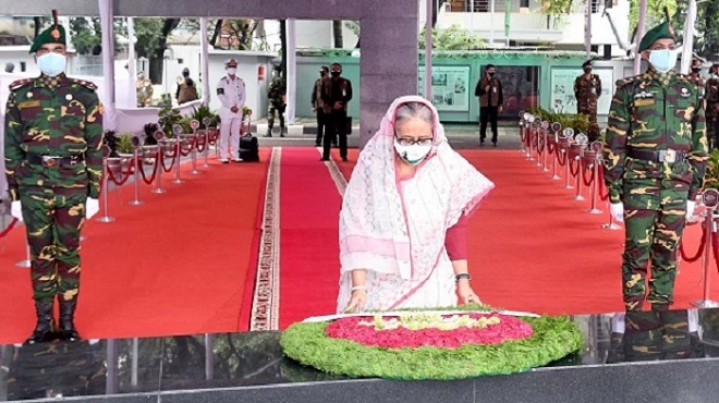 বঙ্গবন্ধুর প্রতিকৃতিতে প্রধানমন্ত্রীর শ্রদ্ধা বঙ্গবন্ধুর প্রতিকৃতিতে প্রধানমন্ত্রীর শ্রদ্ধা