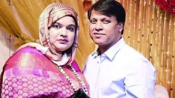 সাংসদ পাপুলের স্ত্রী-মেয়েকে আত্মসমর্পণের নির্দেশ সাংসদ পাপুলের স্ত্রী-মেয়েকে আত্মসমর্পণের নির্দেশ