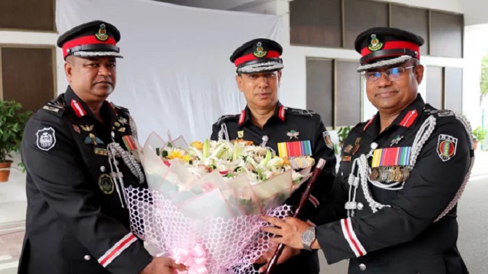 র্যাব মহাপরিচালকের দায়িত্ব বুঝে নিলেন হারুন অর রশিদ র্যাব মহাপরিচালকের দায়িত্ব বুঝে নিলেন হারুন অর রশিদ