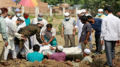 করোনায় একদিনে সর্বোচ্চ মৃত্যুর রেকর্ড