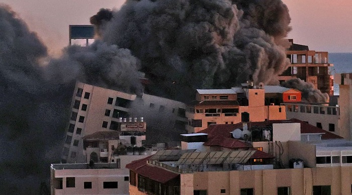 দখলদার ইসরায়েলের হামলায় ২০০ ফিলিস্তিনি নিহত দখলদার ইসরায়েলের হামলায় ২০০ ফিলিস্তিনি নিহত