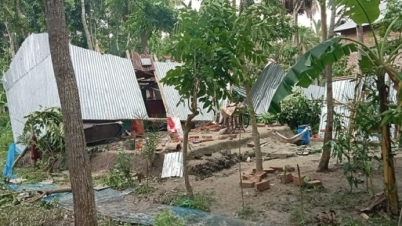 সালথায় ঝড়ে ৭টি বসতঘর বিধ্বস্ত
