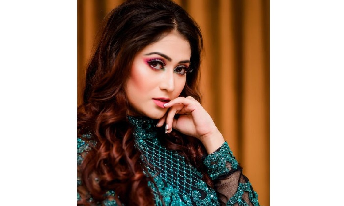 ‘গুণী অভিনেত্রী হিসেবে প্রতিষ্ঠিত হতে চাই’ ‘গুণী অভিনেত্রী হিসেবে প্রতিষ্ঠিত হতে চাই’