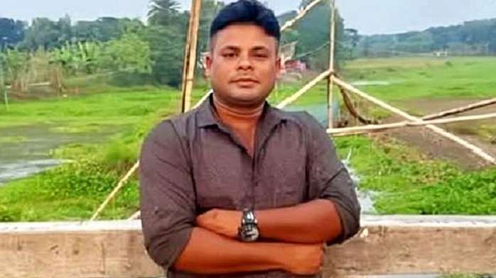 সৌদি থেকে আসলো নুরআলমের লাশ: দুশ্চিন্তায় আন্তঃসত্ত্বা স্ত্রী! সৌদি থেকে আসলো নুরআলমের লাশ: দুশ্চিন্তায় আন্তঃসত্ত্বা স্ত্রী!