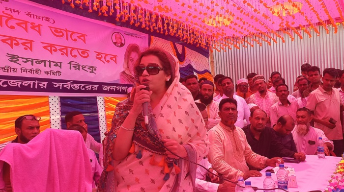 ড্রেজার দিয়ে বালু উত্তোলনকারীদের কঠোর হুশিয়ারি শামা ওবায়েদের ড্রেজার দিয়ে বালু উত্তোলনকারীদের কঠোর হুশিয়ারি শামা ওবায়েদের