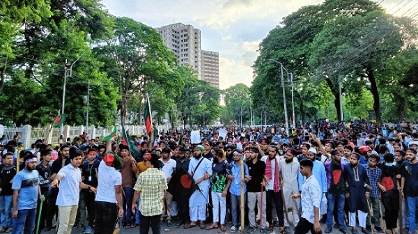 কাল সারাদেশে ‘কমপ্লিট শাটডাউন’ ঘোষণা আন্দোলনকারীদের কাল সারাদেশে ‘কমপ্লিট শাটডাউন’ ঘোষণা আন্দোলনকারীদের