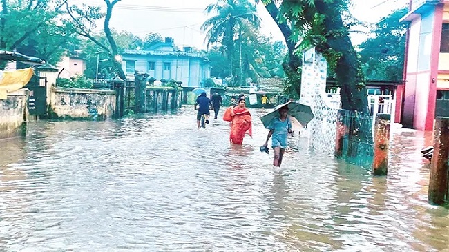 ‘দেশে বন্যায় পৌনে ৮ লাখ শিশু ক্ষতিগ্রস্ত’ ‘দেশে বন্যায় পৌনে ৮ লাখ শিশু ক্ষতিগ্রস্ত’