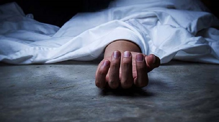 চিকিৎসকের বাড়ি থেকে বৃদ্ধের মরদেহ উদ্ধার চিকিৎসকের বাড়ি থেকে বৃদ্ধের মরদেহ উদ্ধার