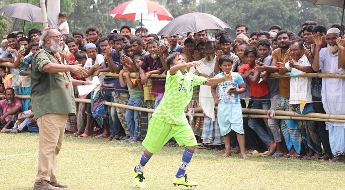 কৃষকের ঈদ আনন্দ এবার মুক্তাগাছায় কৃষকের ঈদ আনন্দ এবার মুক্তাগাছায়