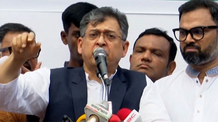 এ মাসে ‘জুলাই সনদ’ না হলে সরকার দায়ী থাকবে : সালাহউদ্দিন