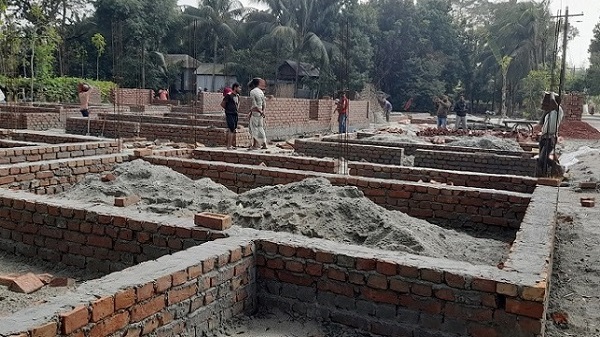 সরকারি ঘর নির্মাণে ইউএনও দম্পতির কাণ্ড: দুর্নীতির যেন শেষ নেই! সরকারি ঘর নির্মাণে ইউএনও দম্পতির কাণ্ড: দুর্নীতির যেন শেষ নেই!