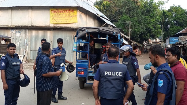 সালথায় দুই প্রার্থীর সমর্থকদের সংঘর্ষে নিহত-১